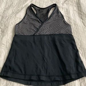 Lululemon tank size 6